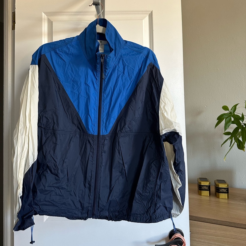 Color block windbreaker